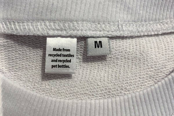 Bio Sweater aus recyceltem PET