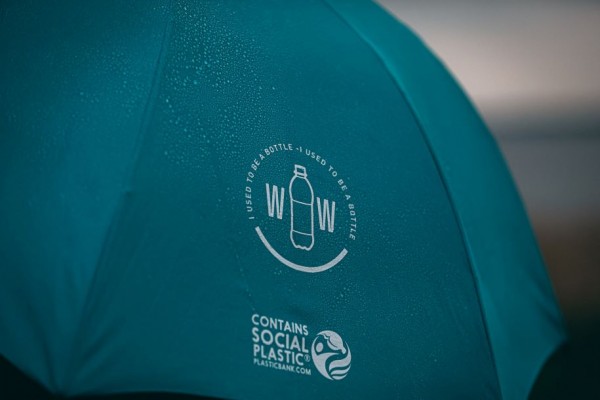 Bio Regenschirm aus recyceltem PET